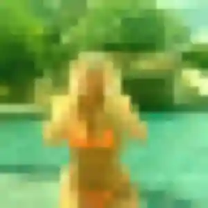 Louna, 36 ans, en ligne à Avon pour un rencontre sexe