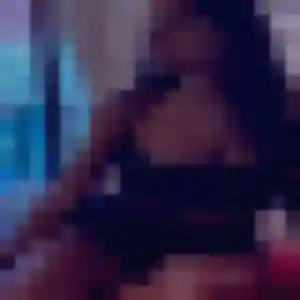 Découvre Sibylle, 36 ans à Blanquefort en privé