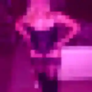 Dina, 26 ans, connectée à Bouillante pour un rencontre sexe