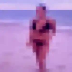 Urielle de Carros, 19 ans - rencontre sexe discret
