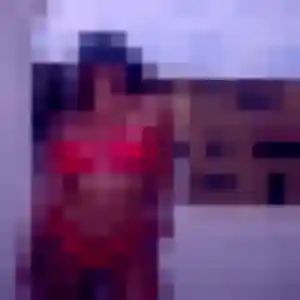 Anouk, fille de 20 ans cherche rencontre sexe à Châteaubourg