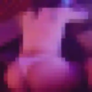 Flore, 27 ans, veut un rencontre sexe à Châteaubourg