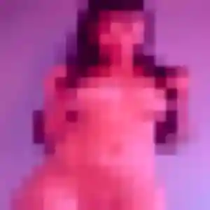Charmante Prisca, 44 ans à Châteaugiron - voir sa photo