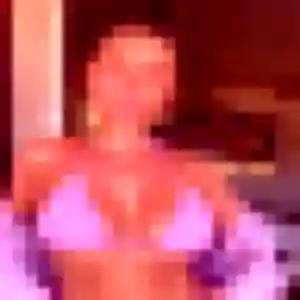 Profil de Hajar à Chauray (21 ans) - rencontre sexe anonyme