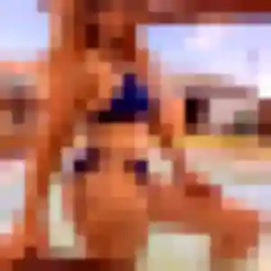 Azalee, femme de 21 ans propose rencontre sexe à Coutras