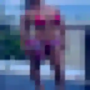 Wahiba, 19 ans, connectée à Dijon pour une rencontre coquine