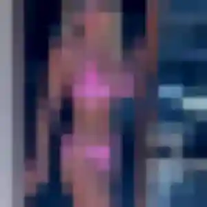 Rejoins Marie-Christine, 28 ans à Dinard gratuitement