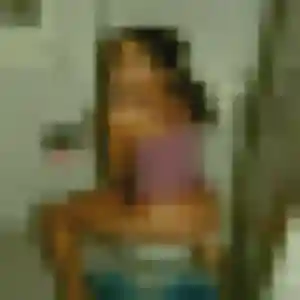 Découvre Henriette, 28 ans à Fenain en privé