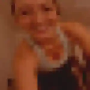 Charmante Dorothee, 35 ans à Furiani - voir sa photo