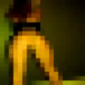 Bettina, femme de 20 ans propose rencontre sexe à Issoire