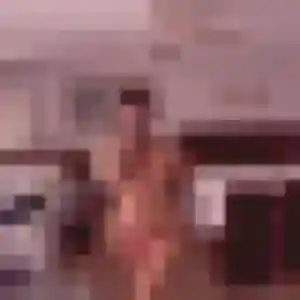Maeva, 28 ans, en ligne à Jouy-en-Josas pour une rencontre coquine