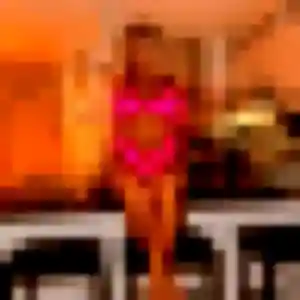 Découvre Aurelie, 22 ans à Montceau-les-Mines en privé