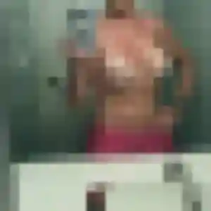 Perrine, fille de 39 ans propose rencontre sexe à Saint-Georges-de-Didonne