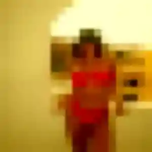 Nadia, femme de 25 ans veut rencontre sexe à Saleilles
