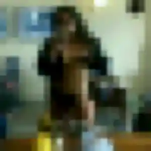 Clemence (28 ans) à Sarlat-la-Canéda cherche un rencontre sexe maintenant