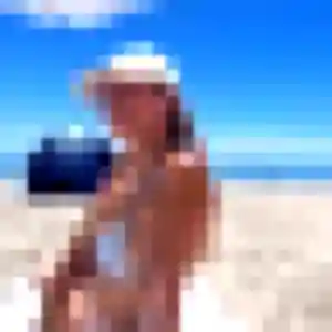 Sylviane, 24 ans, connectée à Sorgues pour une rencontre coquine