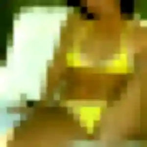 Salima de Vigneux-de-Bretagne, 20 ans - rencontre sexe discret
