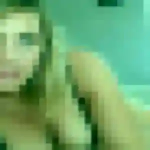 Anne-Sophie, 21 ans, en ligne à Villars pour une rencontre coquine